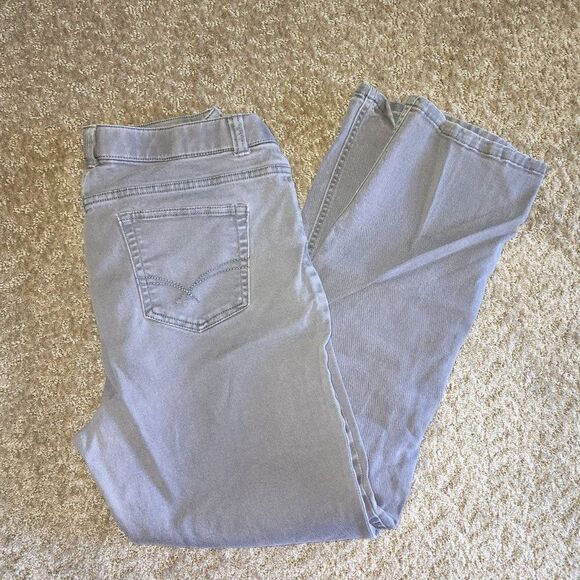 Croft &Barrow Women Stretch Straight Leg Jeans - Picture 1 of 5